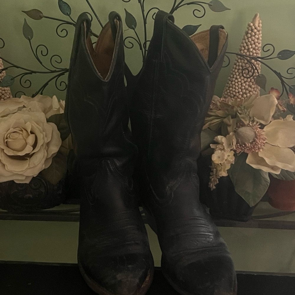 Men’s 7 1/2 Cowboy boots
